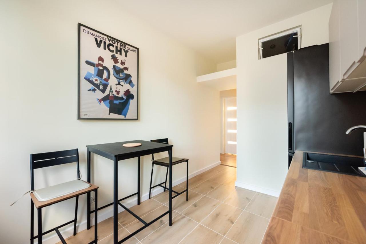 Ochota Sunny Apartment Варшава Экстерьер фото