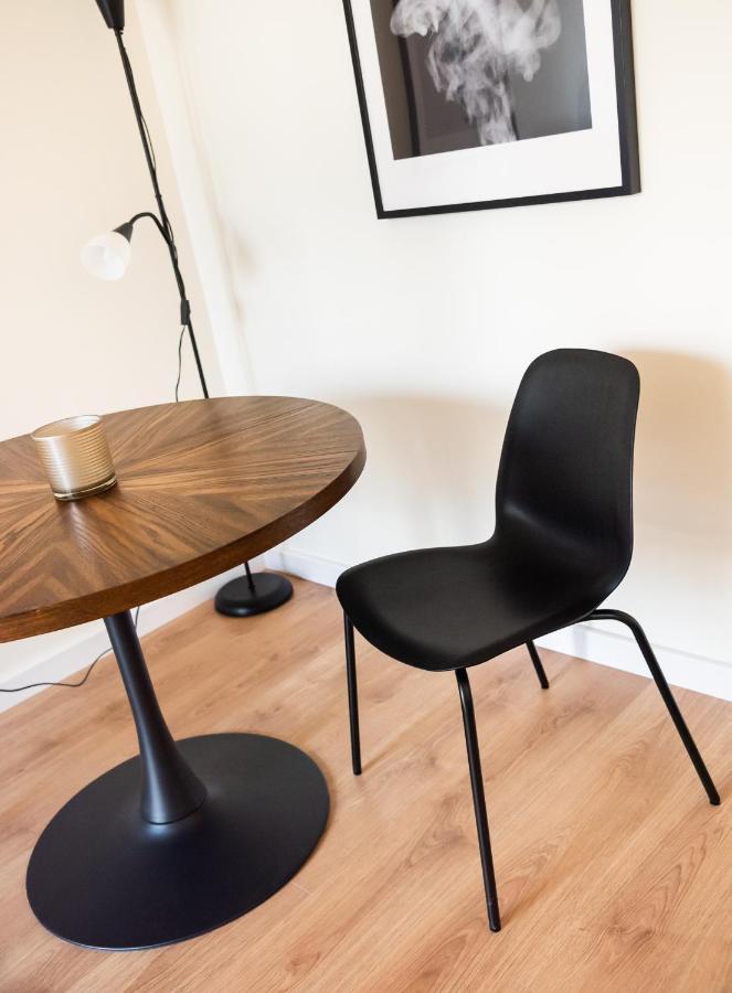 Ochota Sunny Apartment Варшава Экстерьер фото