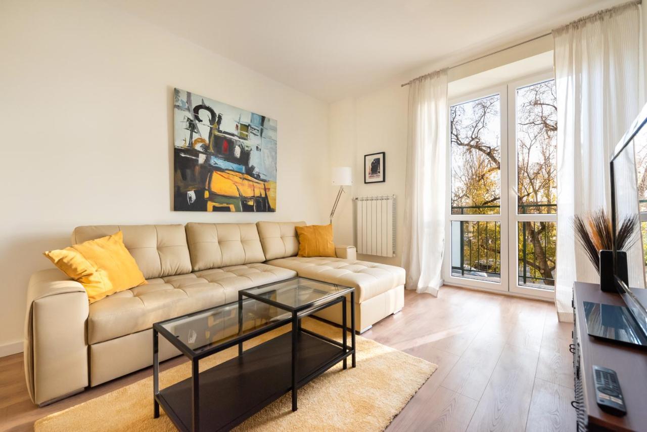Ochota Sunny Apartment Варшава Экстерьер фото