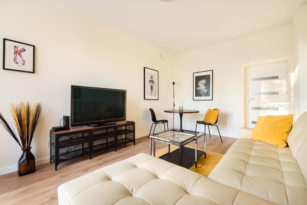 Ochota Sunny Apartment Варшава Экстерьер фото